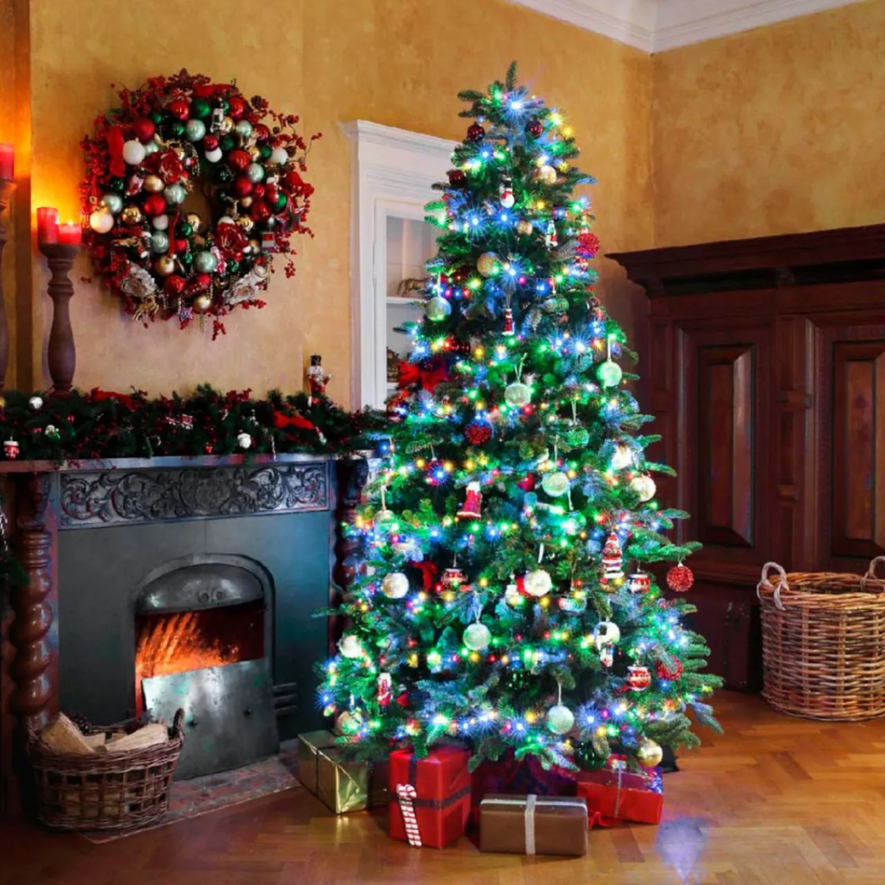 1000 LED Multi-Colored Christmas Compact Lights Set, Green Wire 74 Feet|Lumineo