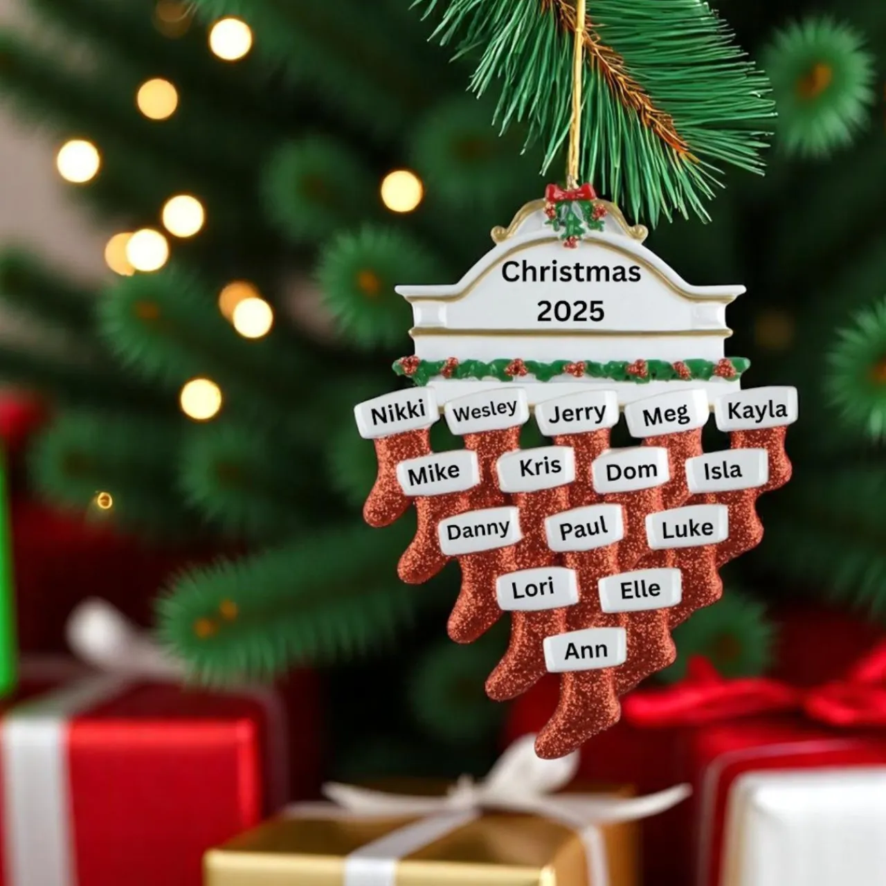 Mantle Family of 15 Personalized Ornament| Best